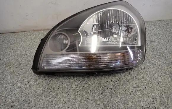 Hyundai Tucson JM Headlight/headlamp