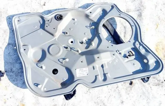 Skoda Octavia Mk2 (1Z) Sliding door window regulator with motor 1z1837655b