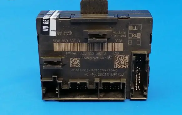 Audi A3 S3 8V Door control unit/module 5Q0959593B