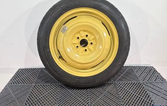 Toyota Prius (XW30) R16 carbon fiber rim 