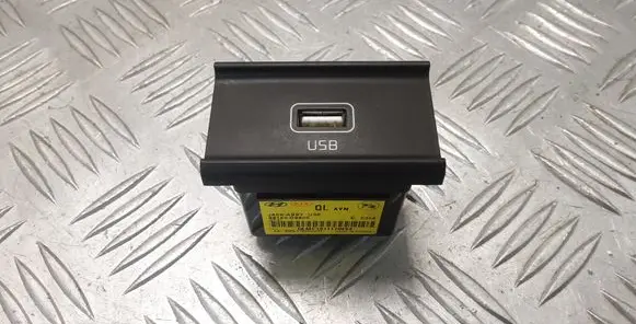 USB socket connector