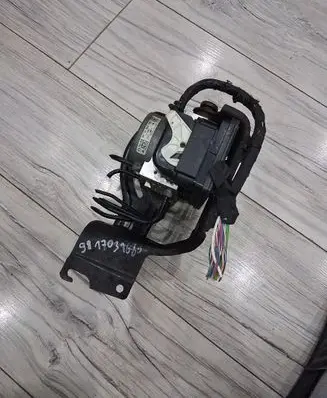 Peugeot 208 I ABS Pump 9817031680