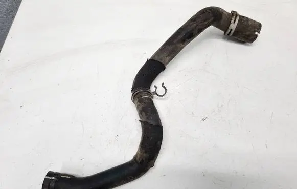 Ford Focus Engine coolant pipe/hose 8V618260KD 8V61-8260-KD