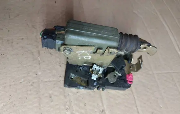 Renault Espace III Front door lock