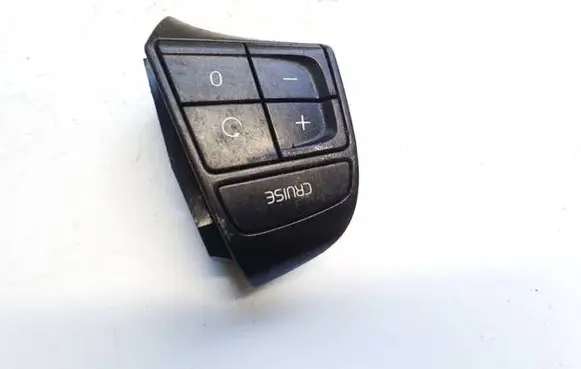 Steering wheel buttons/switches
