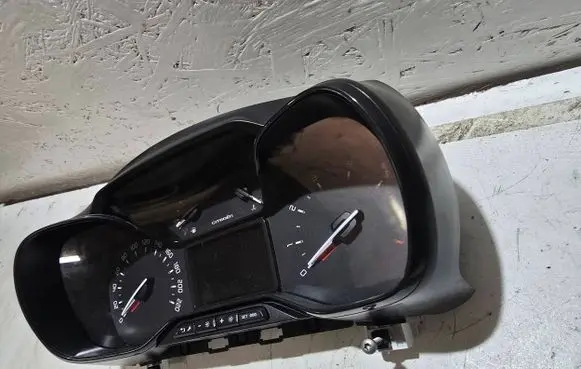 Citroen C3 Speedometer (instrument cluster) 9823019980 10102018 SN10644594