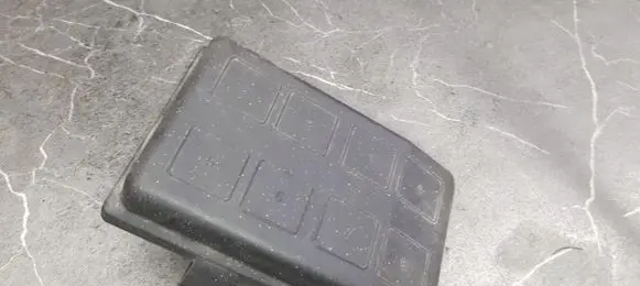 Opel Astra G Fuse box cover 09132701