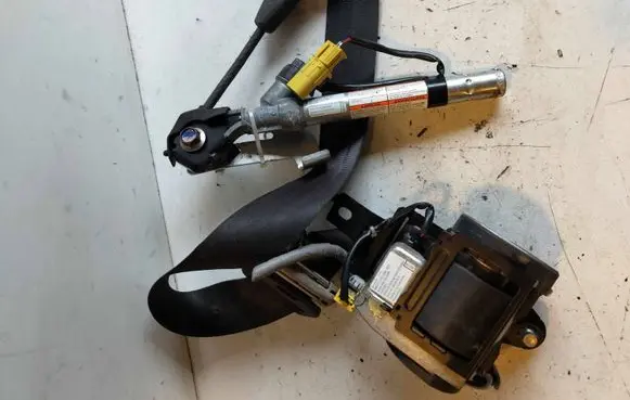 Honda CR-V Front seatbelt 098X090LH 6073520 6079718B