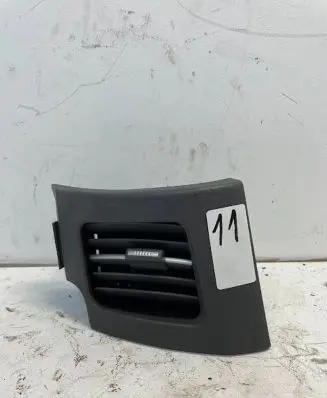 Toyota Prius (XW30) Dashboard side air vent grill/cover trim 55660-47030