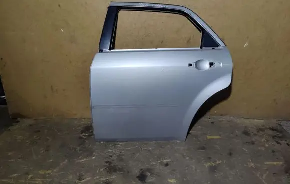Chrysler 300 - 300C Rear door