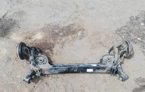 Renault Clio V Rear axle beam 