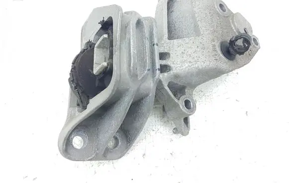 Nissan Qashqai Engine mount bracket 112327345R