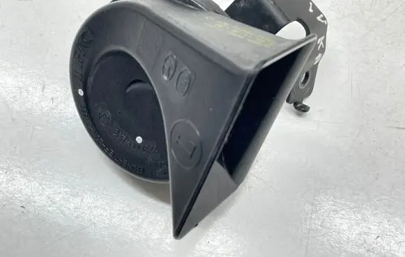 Hyundai Tucson IV NX4 Horn signal 96611N9000
