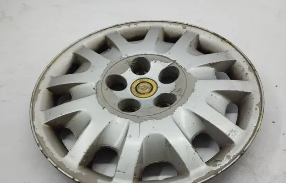Chrysler Voyager R16 wheel hub/cap/trim 04766066AB