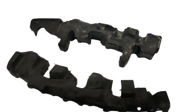 Toyota Auris 150 Heat shield in engine bay 