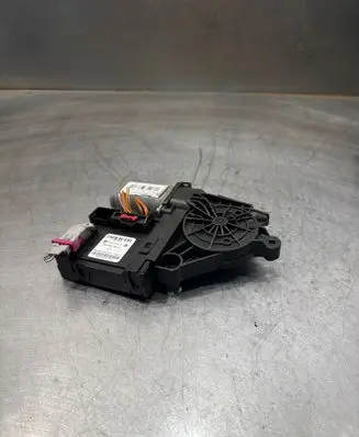Volkswagen Golf VI Front door window regulator motor 5K0959792A