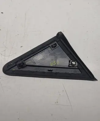 Dodge Grand Caravan Fender end trim CAV6 1AN69TRMAR
