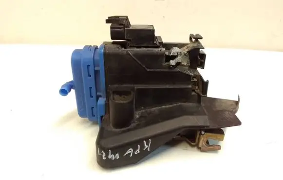 Audi A8 S8 D2 4D Rear door lock 4D0839015D