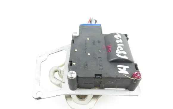 Audi A8 S8 D3 4E Air flap motor/actuator 4E0820511 0132801323