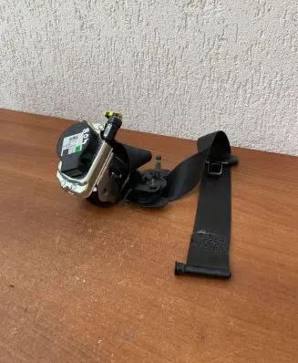 Land Rover Discovery 5 Front seatbelt 635384900A