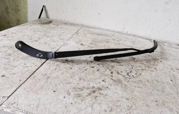 Renault Scenic II - Grand scenic II Front wiper blade arm