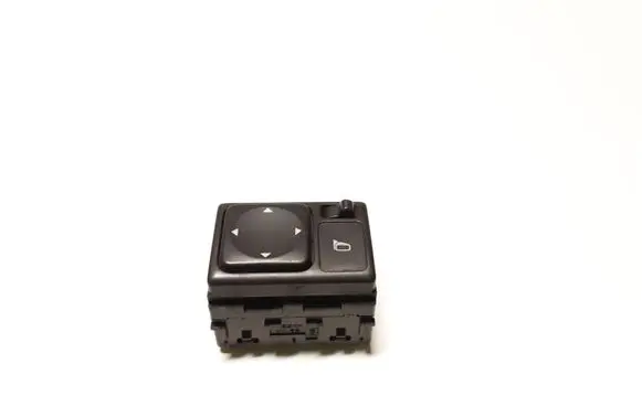 Wing mirror switch
