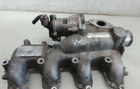 Ford S-MAX Intake manifold 16100011