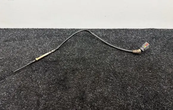 BMW 1 F20 F21 Exhaust gas temperature sensor 8570234