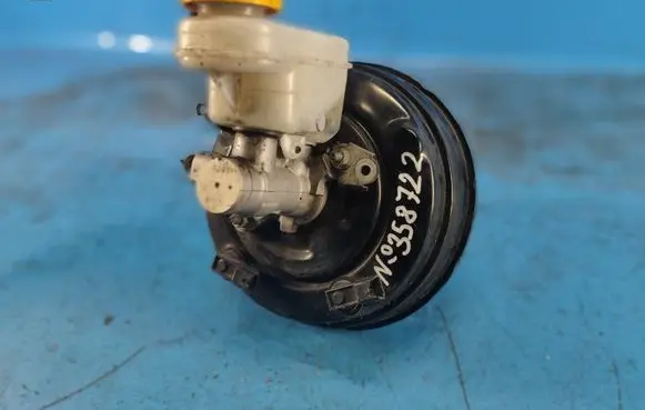 Subaru Crosstrek II Brake booster 26402FJ090