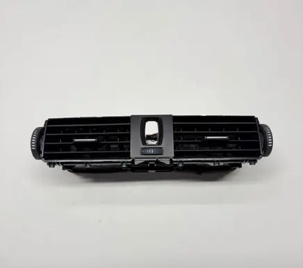 BMW 4 F32 F33 Dash center air vent grill 9218552