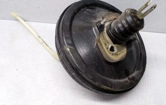 Mercedes-Benz E W124 Brake booster 4301630 0034301630