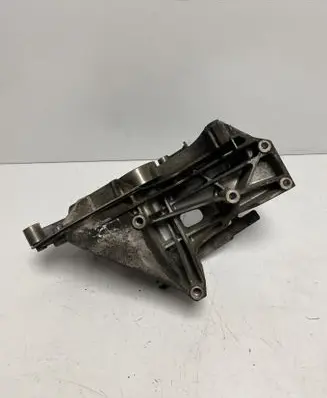 Volkswagen Crafter Generator/alternator bracket 076145167