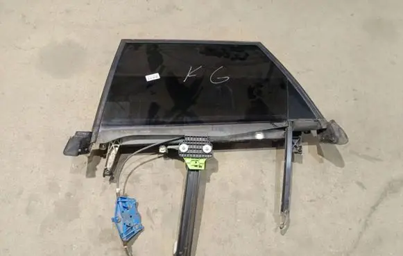 Audi A4 S4 B6 8E 8H Rear door window/glass frame 8E0839461A