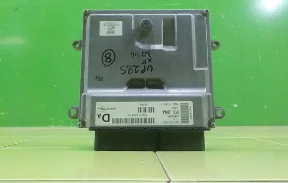 Jaguar XF X250 Engine control unit/module 9X2314C568DA