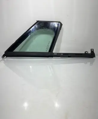 Peugeot 5008 II Front door vent window glass four-door 9683060780
