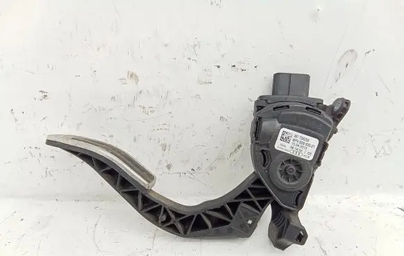 Audi A8 S8 D4 4H Accelerator throttle pedal 8K1723523A