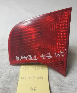 Audi A4 S4 B7 8E 8H Tailgate rear/tail lights 8E5945094