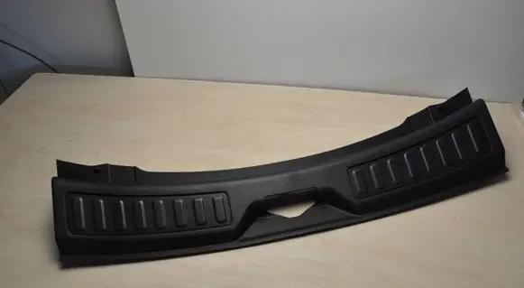 Land Rover Discovery Sport Trunk/boot sill cover protection FK72113A10A