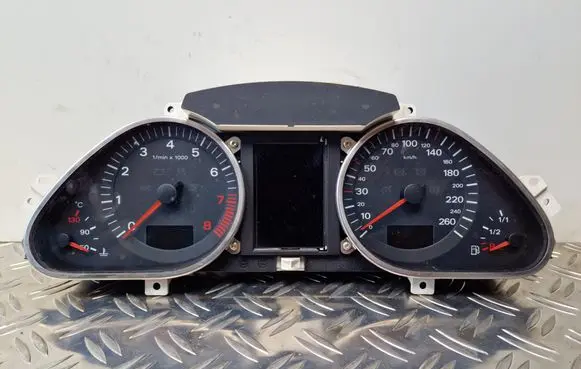 Audi A6 S6 C6 4F Speedometer (instrument cluster) 4F0920900M 4F0920900