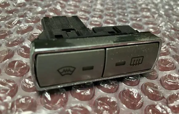 Ford Mondeo MK IV Windscreen/window heater switch 6M2T18K574AC