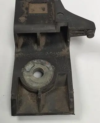 Mercedes-Benz A W169 Radiator mount bracket A1696200636