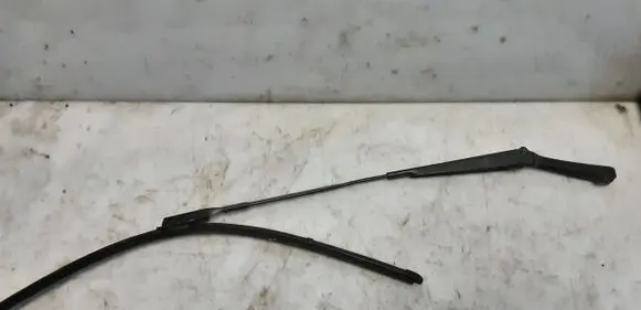 Audi A6 C7 Front wiper blade arm 4G1955407B