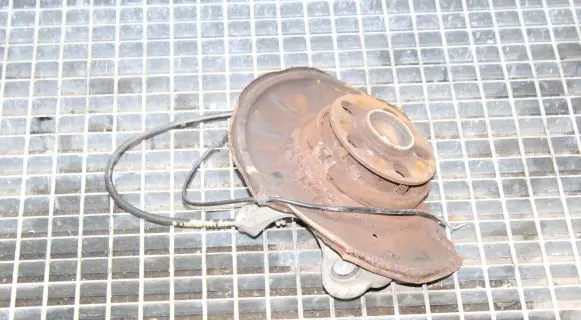 Mercedes-Benz E A207 Rear wheel hub