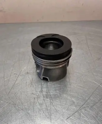 Mercedes-Benz Sprinter W906 Piston 171