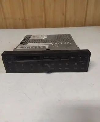 Audi A4 S4 B5 8D Radio/CD/DVD/GPS head unit 4B0035186E 246380 6123876