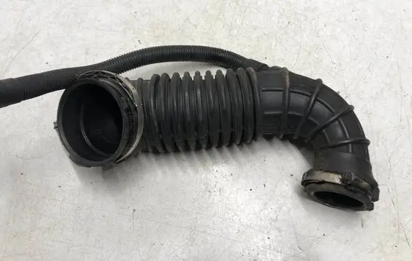 Audi A4 S4 B8 8K Air intake hose/pipe 03G129629