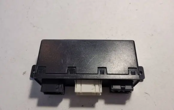 BMW 5 E39 Comfort/convenience module 8374182