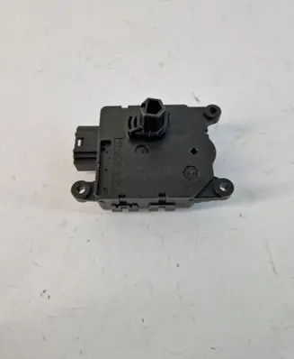 Mercedes-Benz B W245 Air flap motor/actuator A1698203042