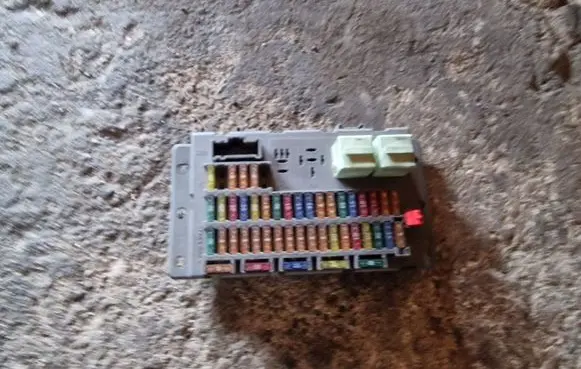 Mini One - Cooper R50 - 53 Fuse module
