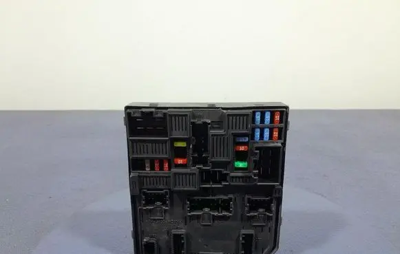 Nissan Qashqai Fuse box set 284B75NA0A